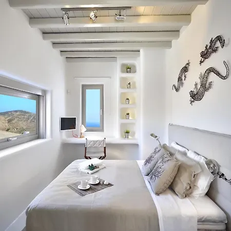 Coastal Retreat With Wellness Villa Ftelia (Mykonos)