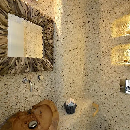 Coastal Retreat With Wellness
