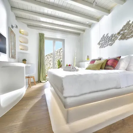 Coastal Retreat With Wellness Villa Ftelia (Mykonos)