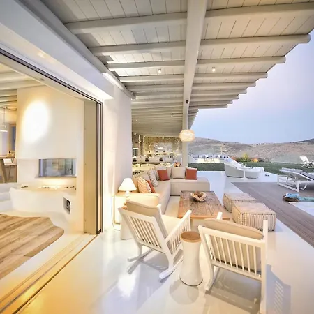 Coastal Retreat With Wellness *